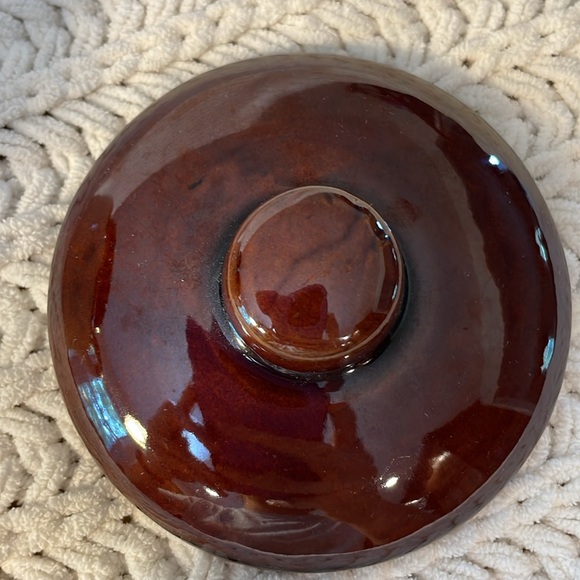 Vintage 1950s Marked McCoy Pottery Small Bean Pot With Lid (#341)w Side Handles - Picture 6 of 7